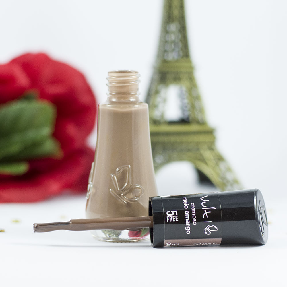 Esmalte Vult Cremoso Meio Amargo com pincel aplicador e tampa ao lado