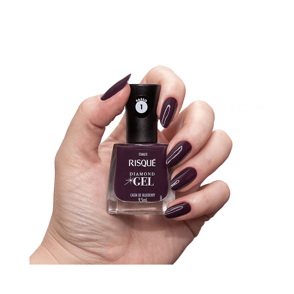 Visão traseira do frasco do Esmalte Risqué Diamond Gel Calda de Blueberry