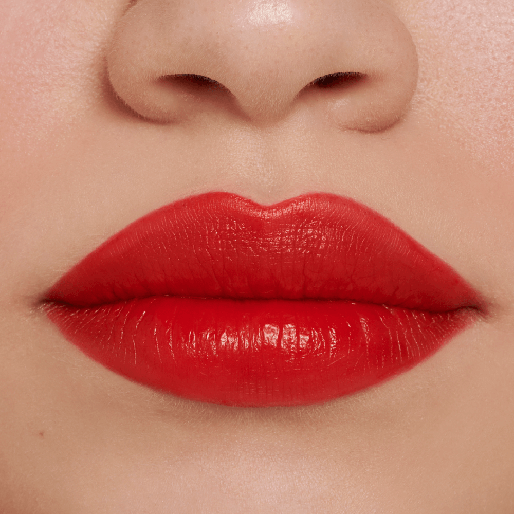 Close-up do efeito do Lip Tint Tim-Tim Dailus Frozen de Melancia nos lábios