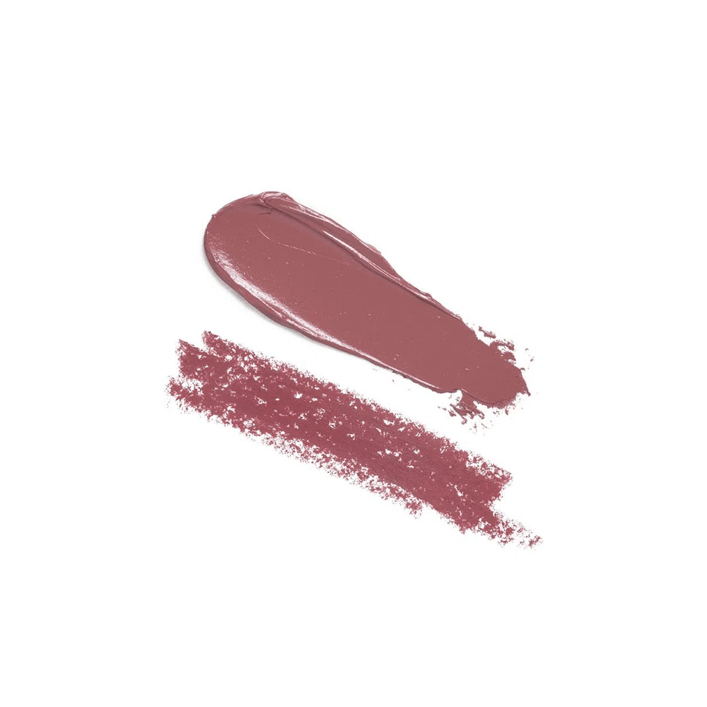 Amostra de cor e textura do batom líquido matte e do traço do lápis labial rosado