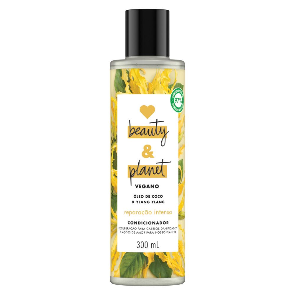 Detalhe do rótulo com ingredientes naturais e selo 97% origem natural