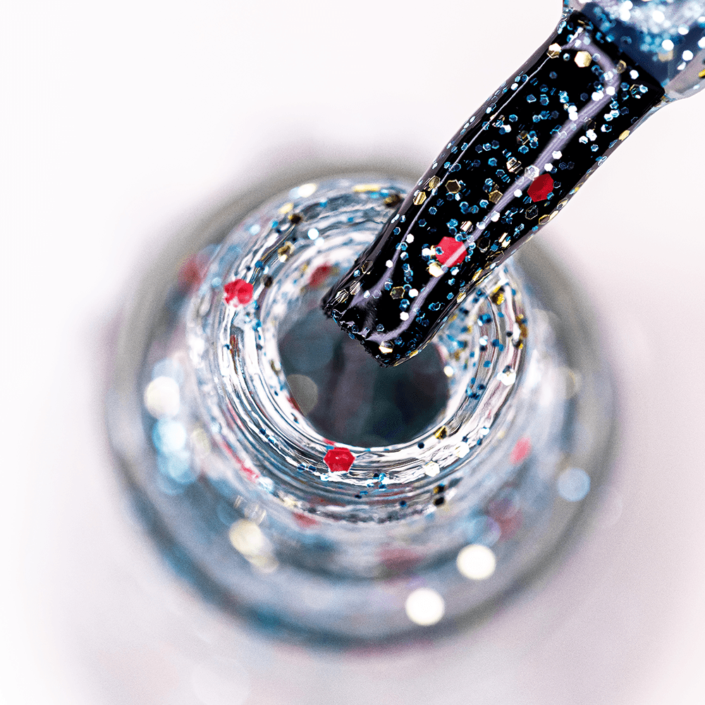 Close no pincel com glitter do Esmalte Risqué Livre para Brilhar