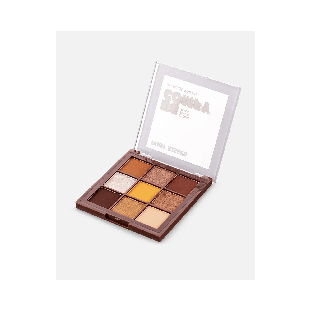 Paleta Ruby Kisses Mood Collection Be Comfy aberta em ângulo mostrando 9 tons e textura das sombras