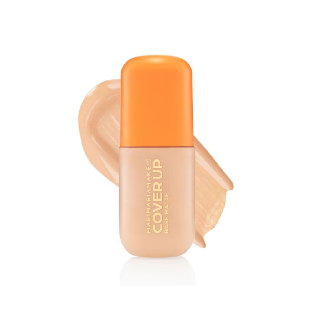 Base Líquida Mari Maria Cover Up Matte 02 com textura cremosa demonstrada ao fundo