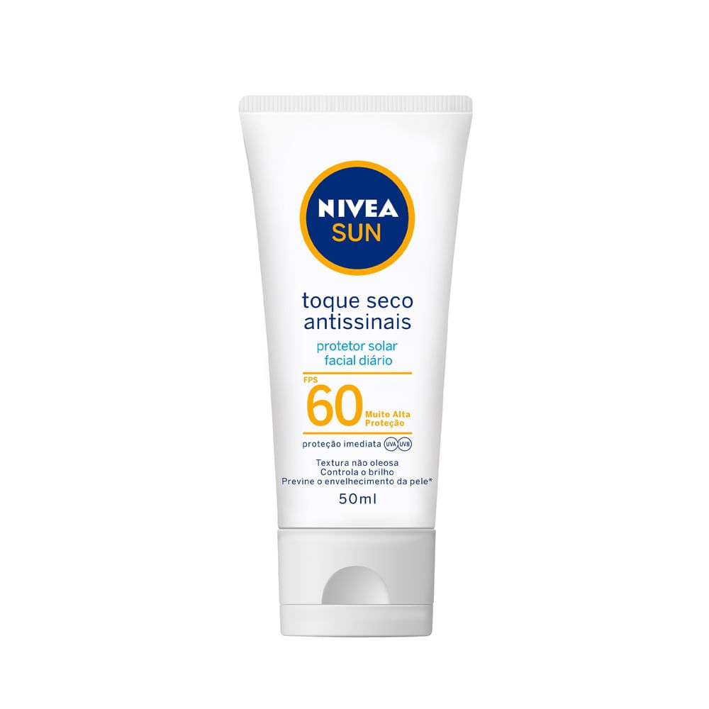 Detalhe do tubo do protetor solar Nivea Sun FPS60 com informações de proteção
