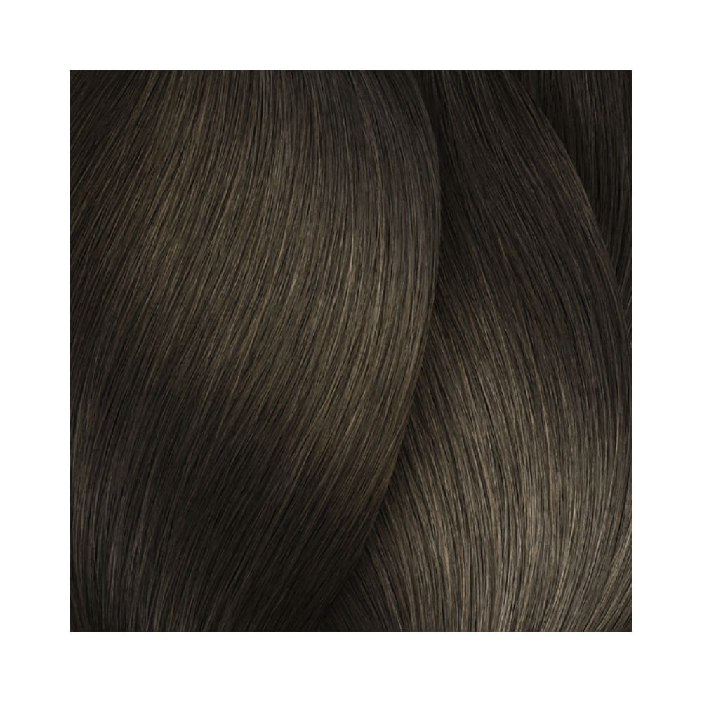 Close em mechas Louro Escuro 6.0 mostrando brilho e cor uniforme