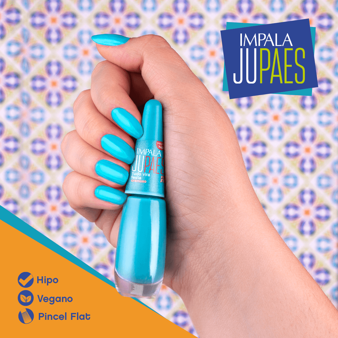 Esmalte Impala Ju Paes Tudo Vira Festa em mão feminina com unhas pintadas