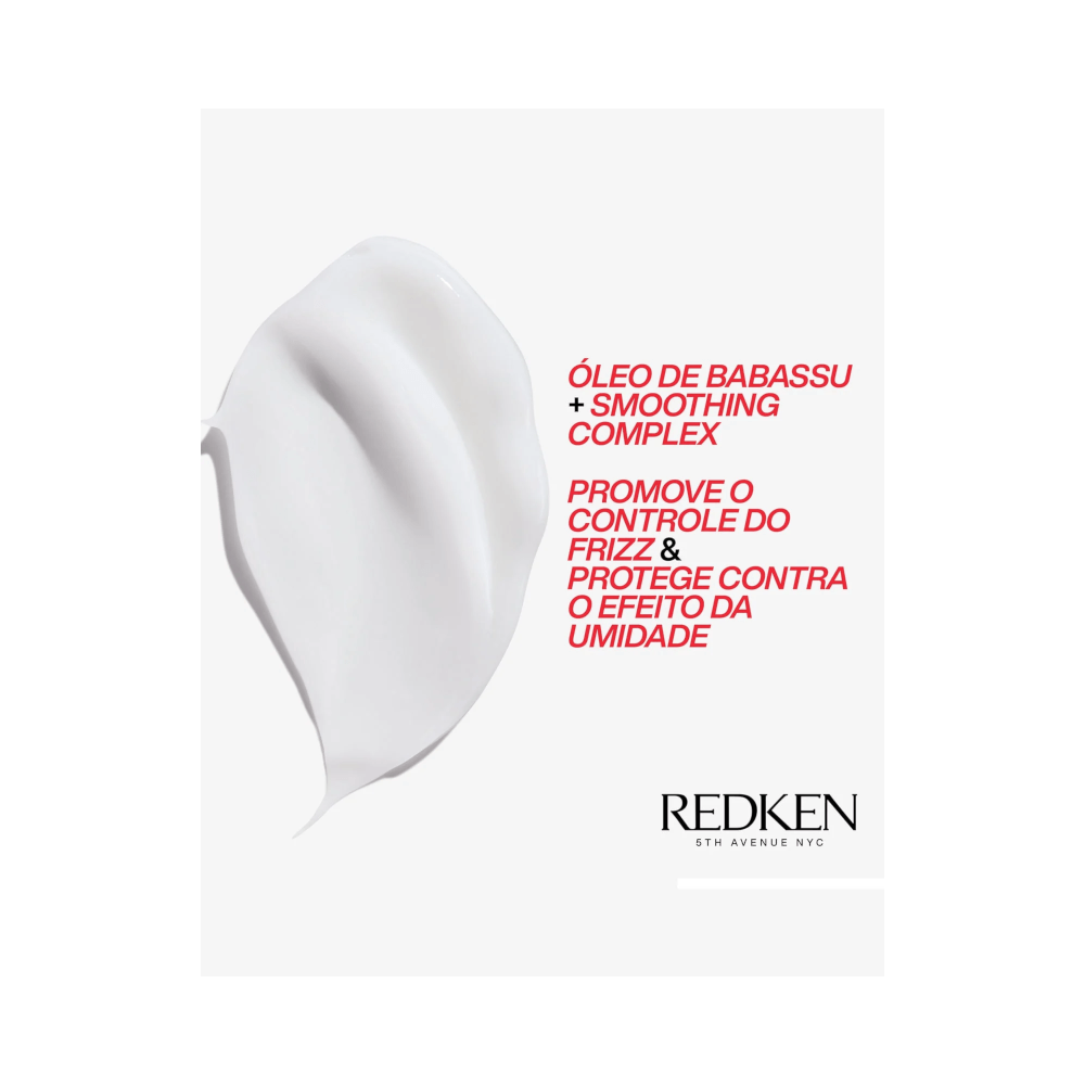Close na textura cremosa da máscara Redken Frizz