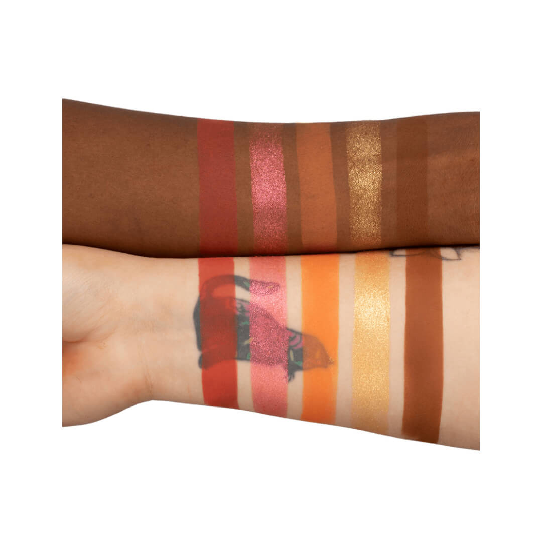 Swatches da paleta Mari Maria Ginger Glow mostrando cinco cores e acabamentos