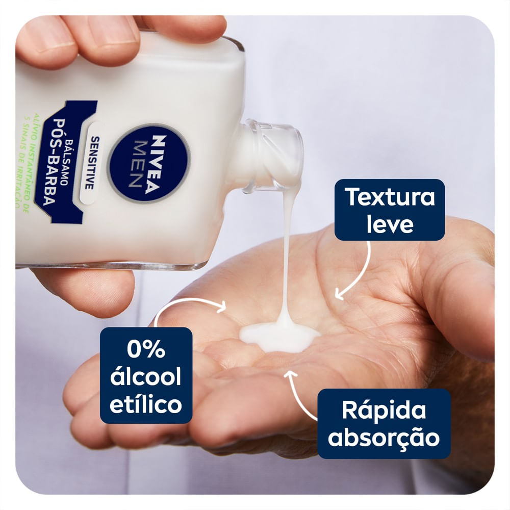 Pós Barba Nivea For Men Sensitive sendo aplicado na mão