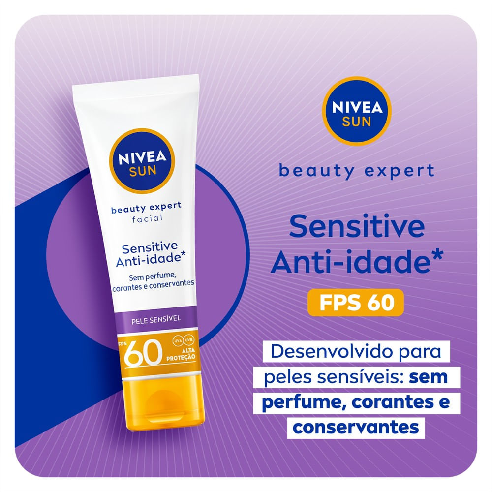 Bisnaga do protetor NIVEA SUN Beauty Expert Sensitive FPS 60 destacada sobre fundo roxo