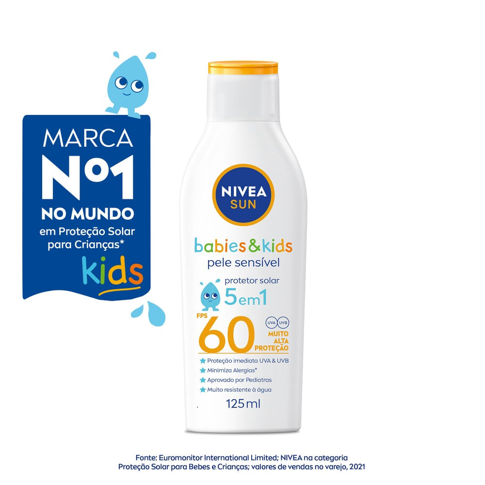 Frasco Nivea Sun Kids Sensitive FPS60 com selo de marca nº1 e informações de proteção