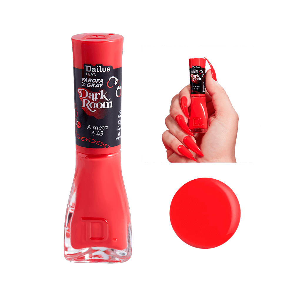 Esmalte Dailus Farofa da Gkay A Meta É 43 - frasco fechado, amostra de cor e mão com unhas pintadas
