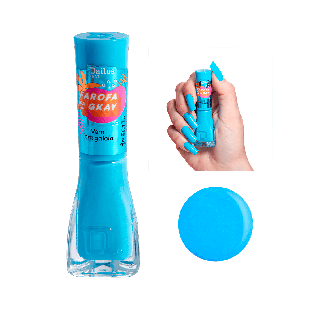 Esmalte Dailus Farofa da Gkay cor Azul Vibrante, frasco transparente com tampa azul e amostra da cor em unhas