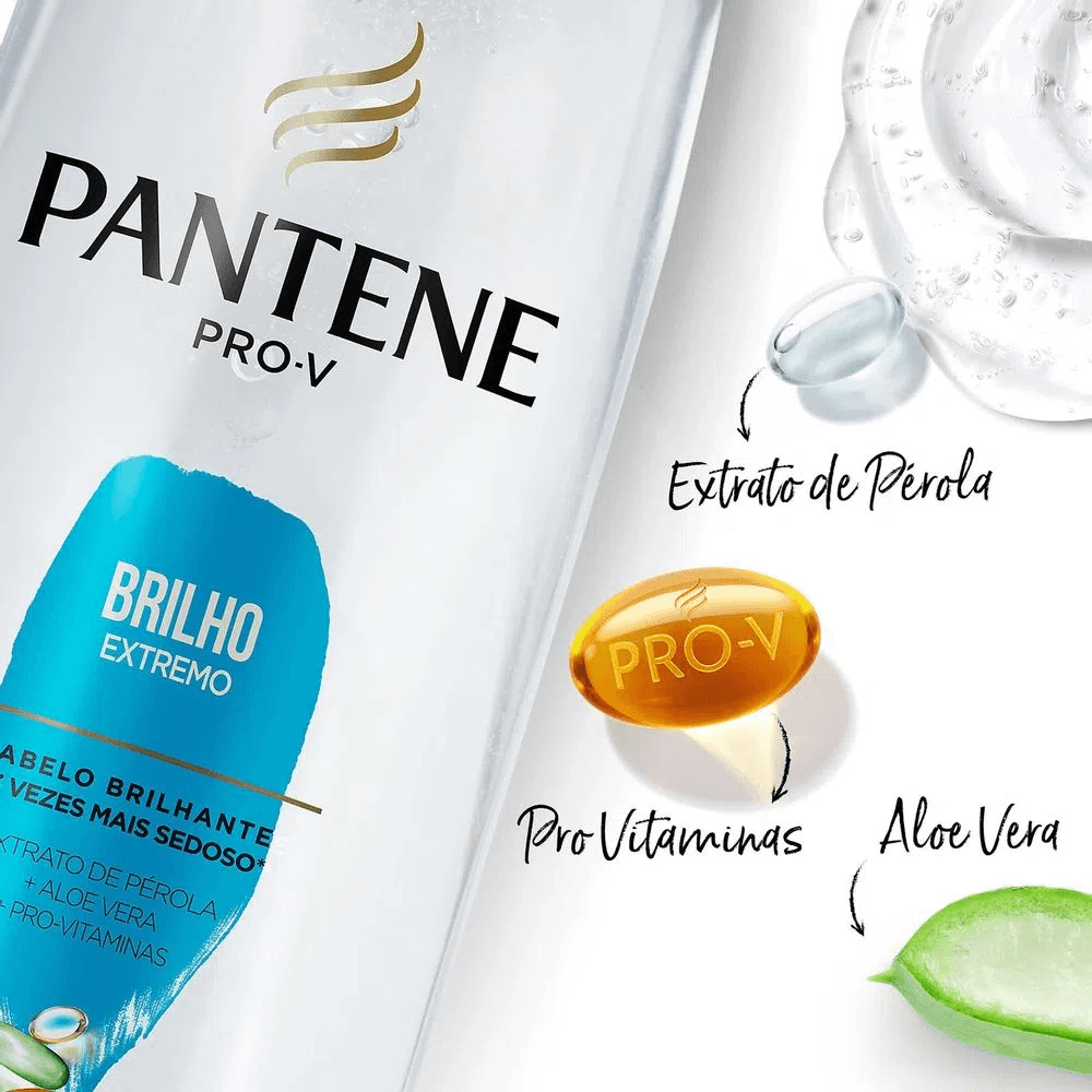 Close no rótulo do Shampoo Pantene mostrando ingredientes chave: extrato de pérola, pro-vitaminas e aloe vera