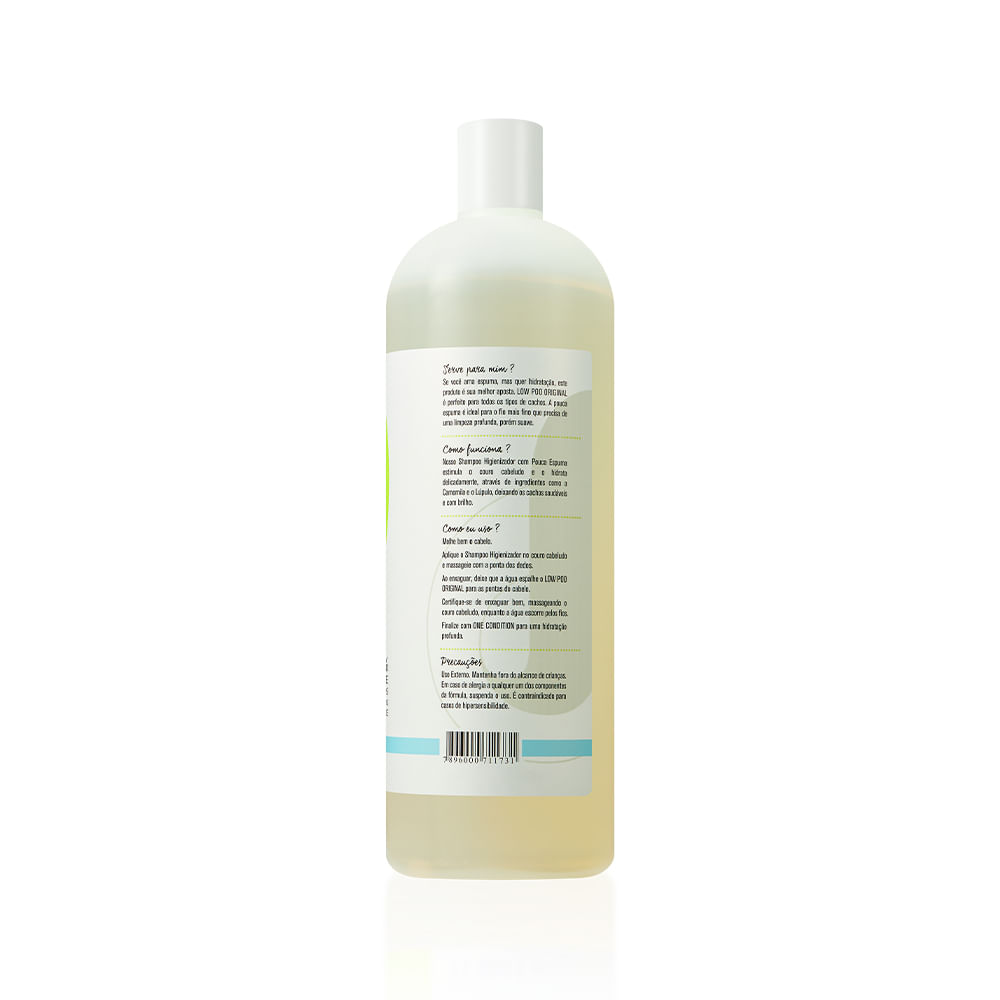 Lateral do Shampoo DevaCurl Low-Poo com modo de uso