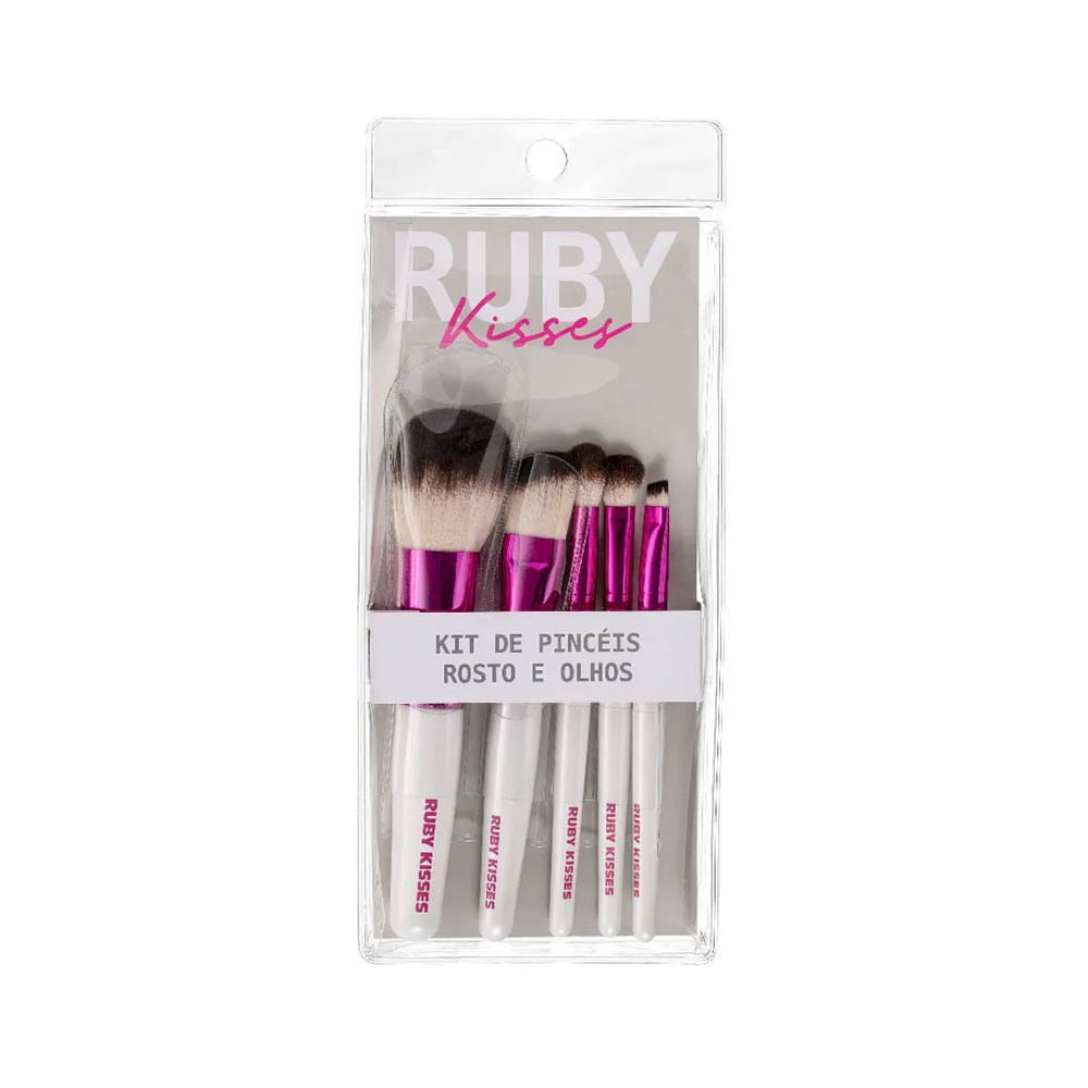Kit Ruby Kisses embalado em plástico transparente com etiqueta 'KIT DE PINCÉIS ROSTO E OLHOS'