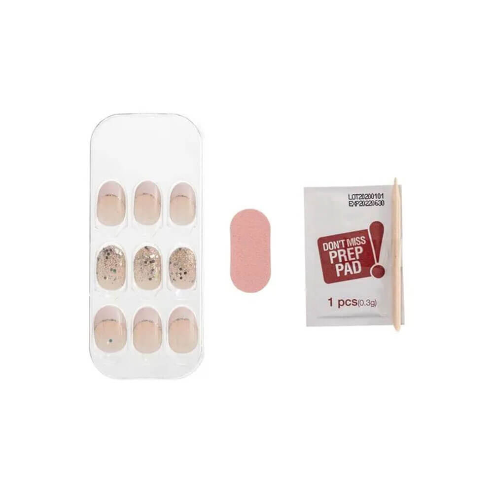 Kit com unhas, mini lixa, lenço preparador e palito de madeira