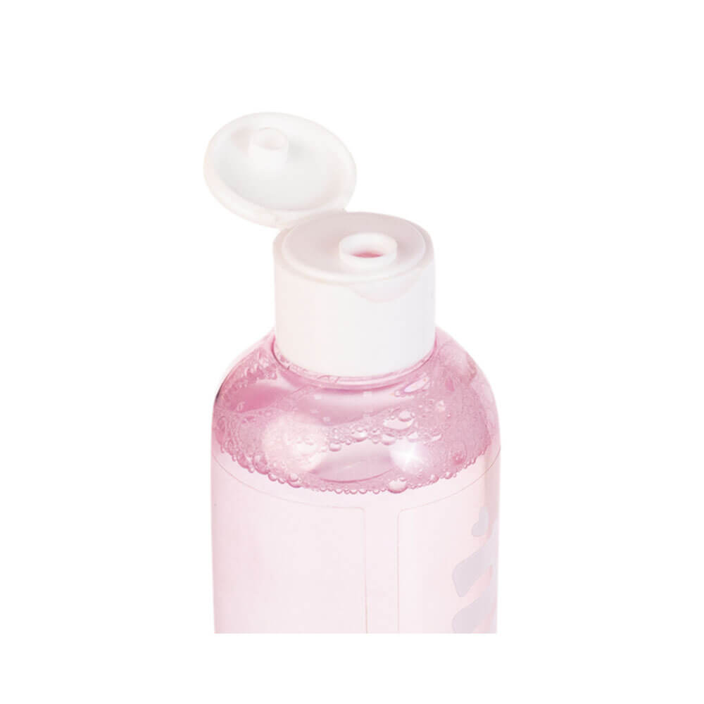 Close na tampa flip-top da Água Micelar Melu 100ml mostrando o bico de saída