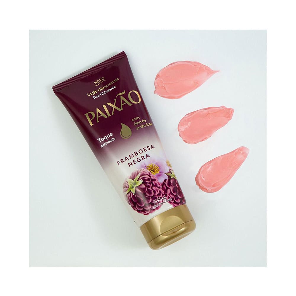 Tubo do hidratante Paixão 200ml com amostras do creme aplicadas ao lado