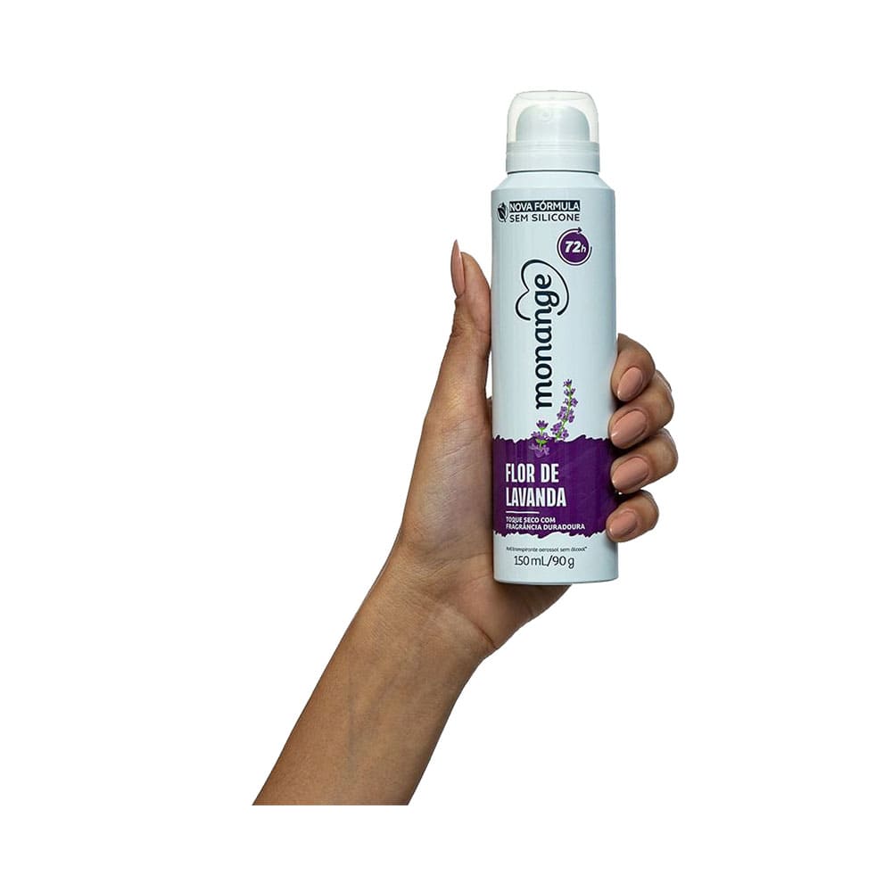 Produto sendo segurado por uma mão, mostrando tamanho e design da embalagem