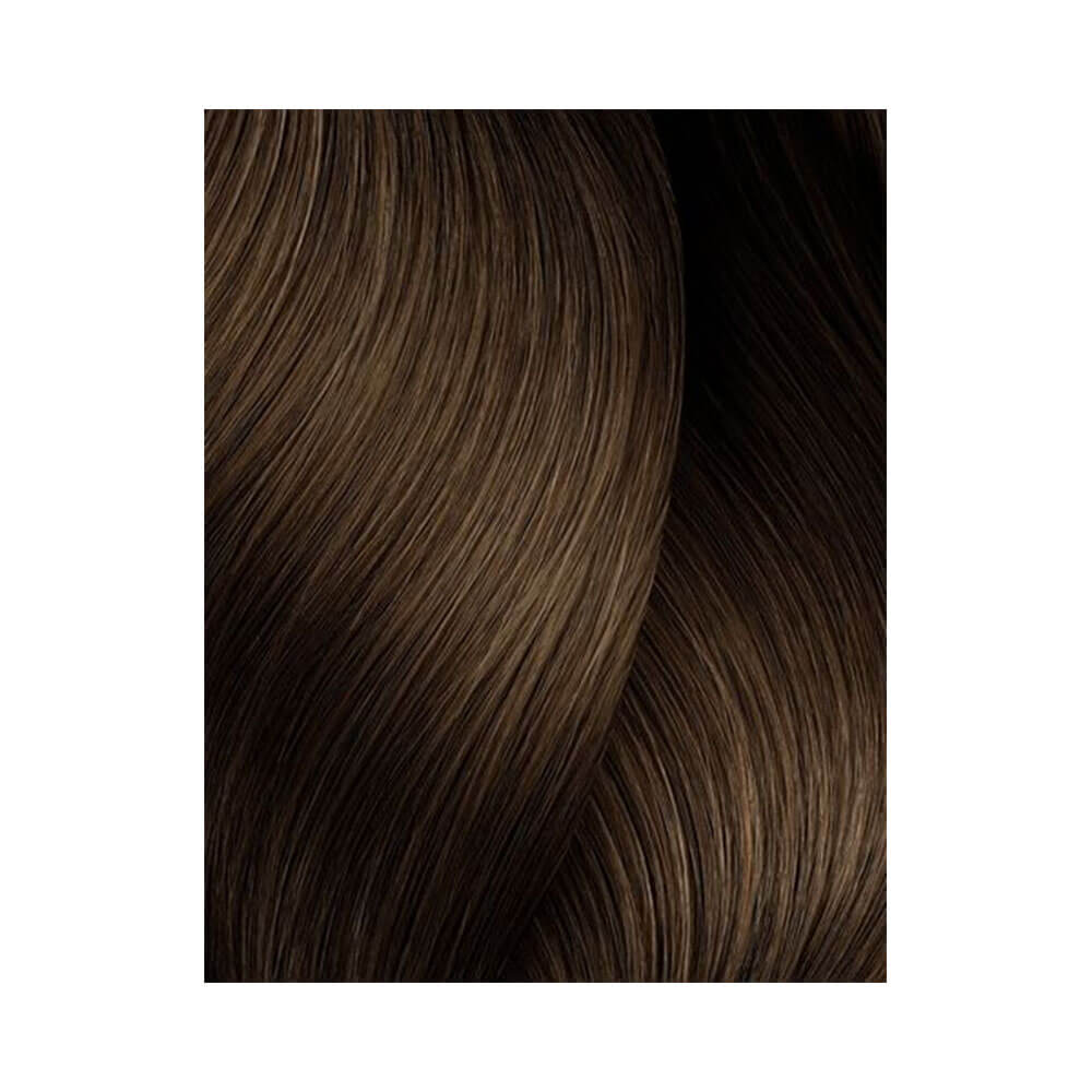 Close em mechas mostrando o castanho médio dourado da coloração 6.23
