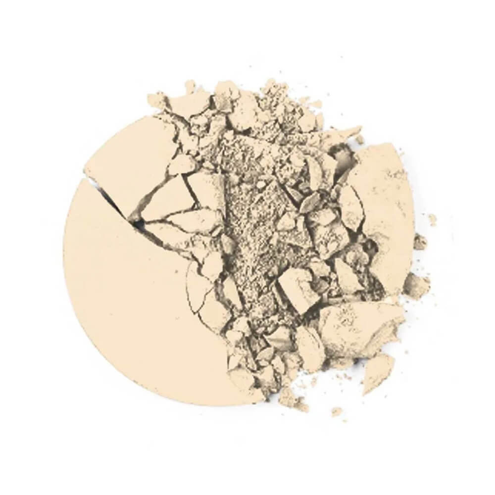 Detalhe do pó compacto Makiê mostrando textura fina e cor Vanilla