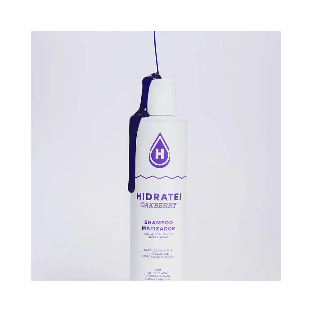 Frasco do Shampoo Matizador Hidratei Oakberry 200ml com líquido roxo