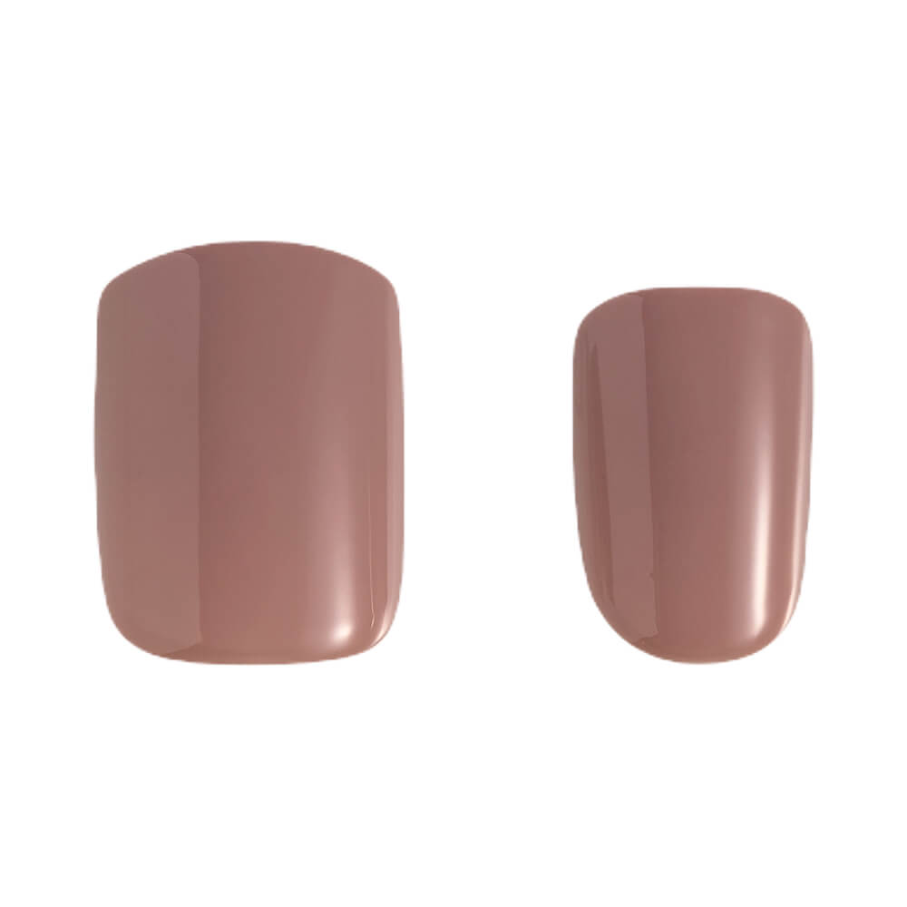 Close das unhas postiças First Kiss Summer Nude com acabamento brilhante