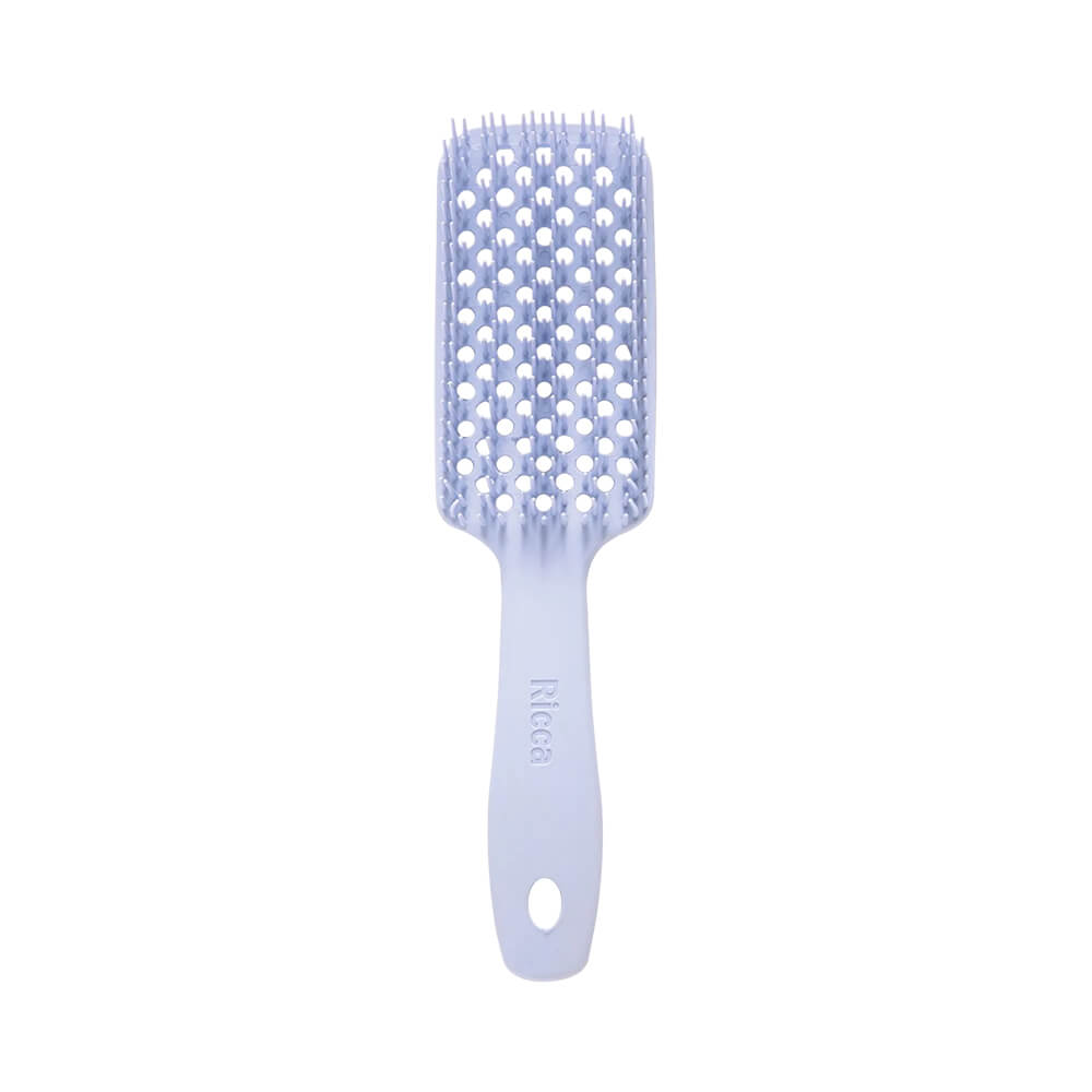 Detalhe da área de cerdas flexíveis e ventilação da Escova Ricca Flex Candy Lavanda