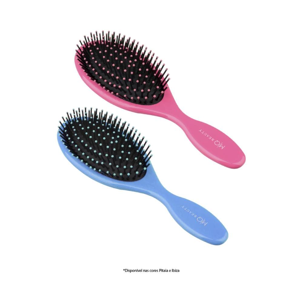 Duas escovas MQ Beauty em cores sortidas mostrando cabo ergonômico e cerdas