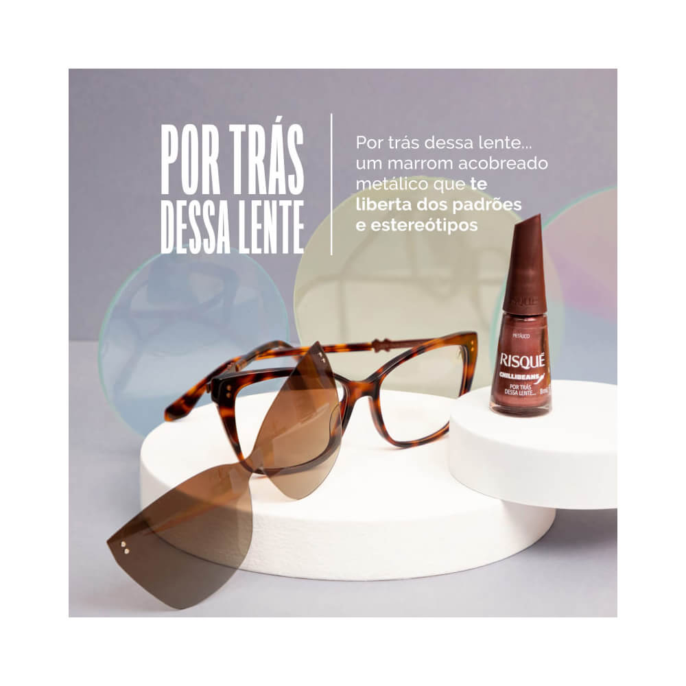 Esmalte Risqué & Chilli Beans 'Por Trás Dessa Lente' com óculos - tom marrom acobreado