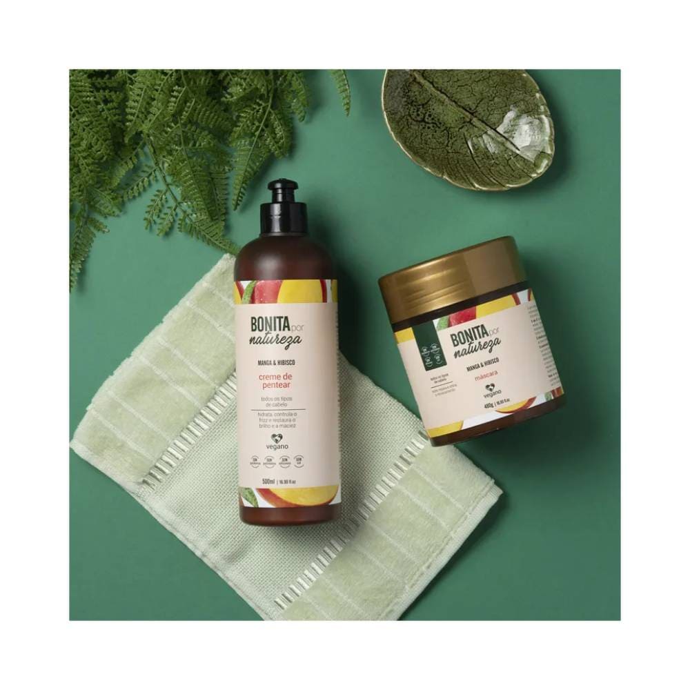Máscara Yenzah e creme de pentear exibindo textura e ingredientes