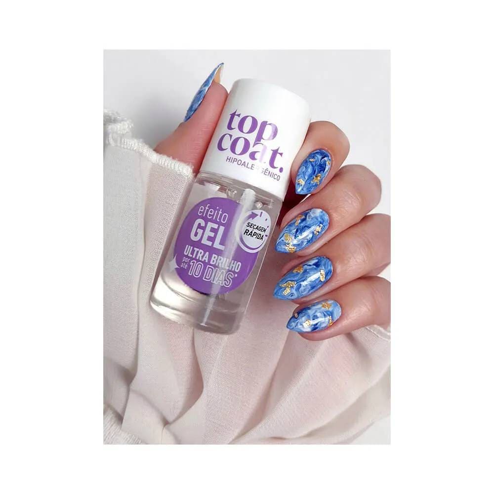 Top Coat Blant em aplicação sobre unhas decoradas mostrando acabamento brilhante
