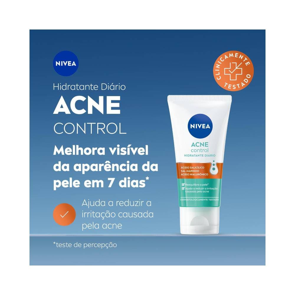 Hidratante Nivea Acne Control em fundo degradê azul