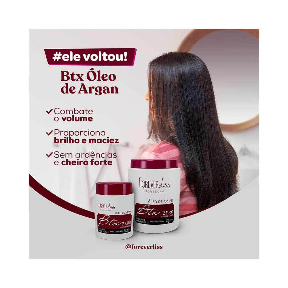 Mulher com cabelos longos segurando Botox Forever Liss Óleo de Argan 250g