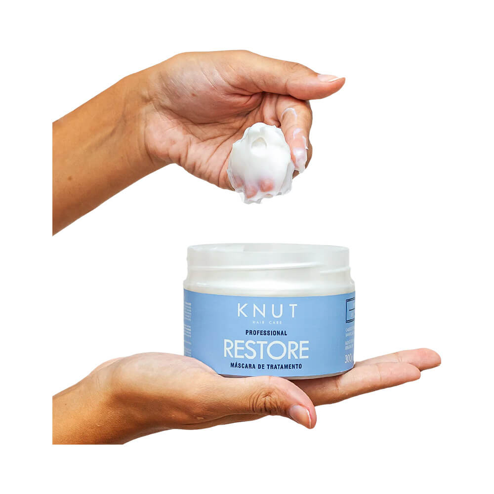 Máscara Knut Restore aberta mostrando textura cremosa do produto