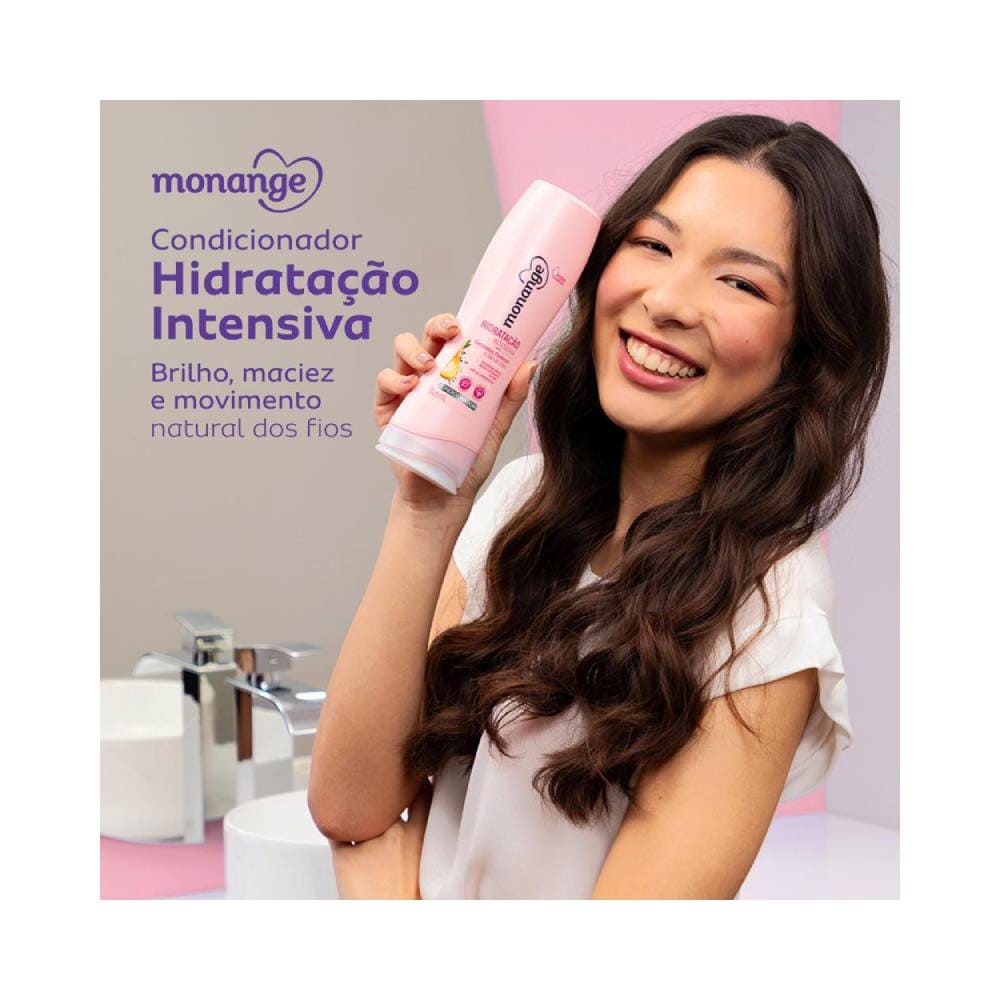 Produto em uso mostrando brilho e movimento natural dos fios