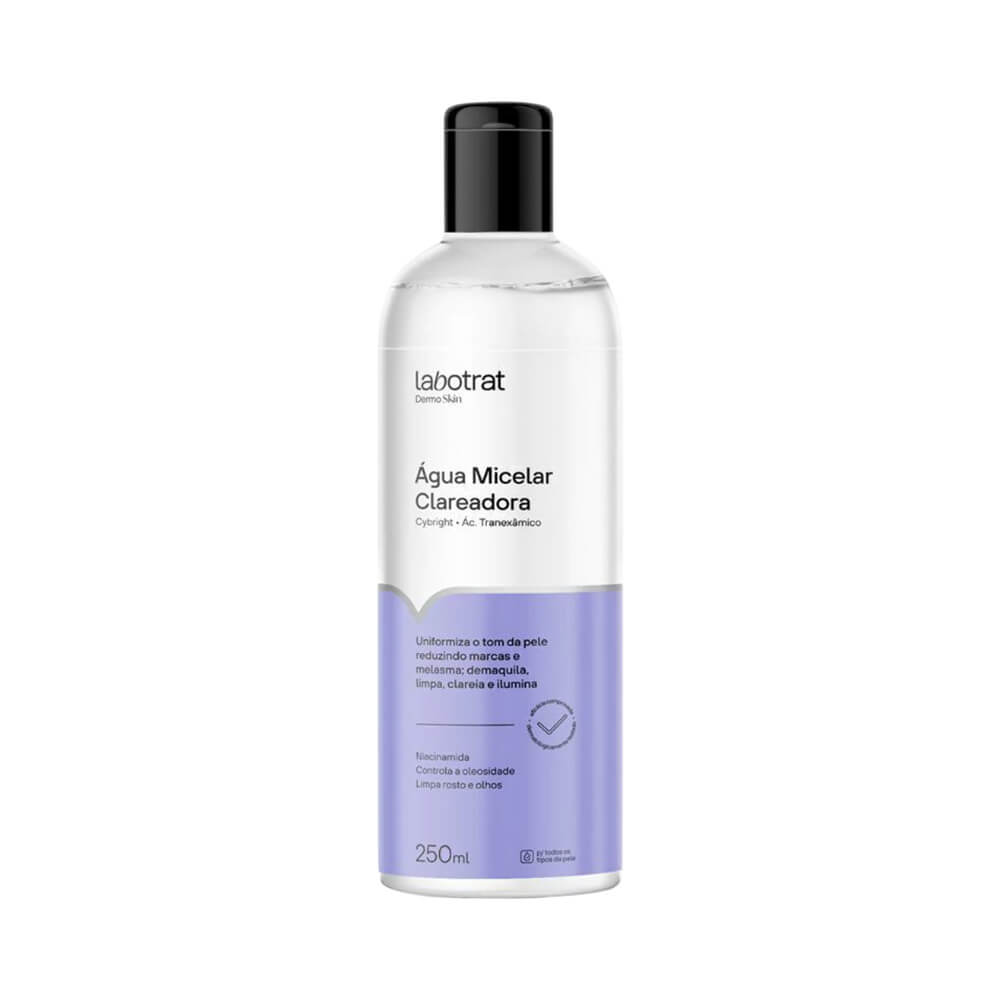Frasco de Água Micelar Labotrat Dermo Skin Clareadora 250ml em fundo branco.
