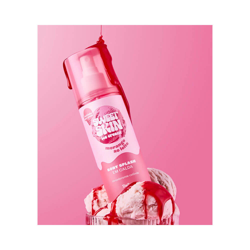 Body Splash Dailus Sweet Skin Ice Cream Morango ao Leite 200ml inclinado sobre sorvete