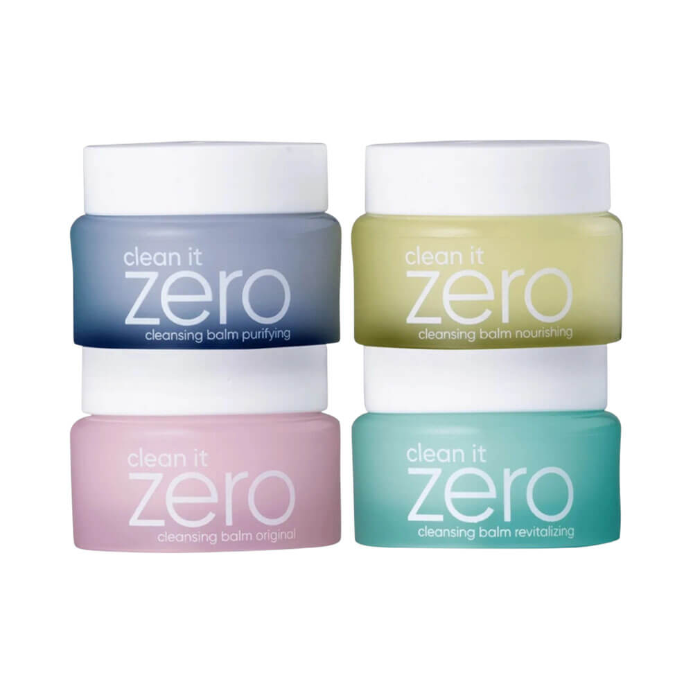 Quatro potes pequenos do Kit Banila Co Cleansing Balm Clean it Zero em tamanho travel size, com tampas brancas e corpos coloridos diferentes.