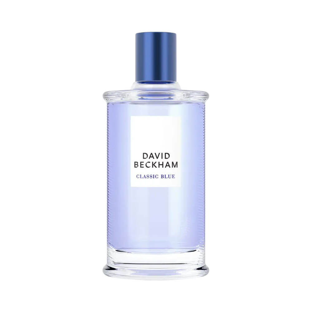 Frasco de Eau De Toilette David Beckham Classic Blue 100ml com líquido azul claro e tampa metálica azul