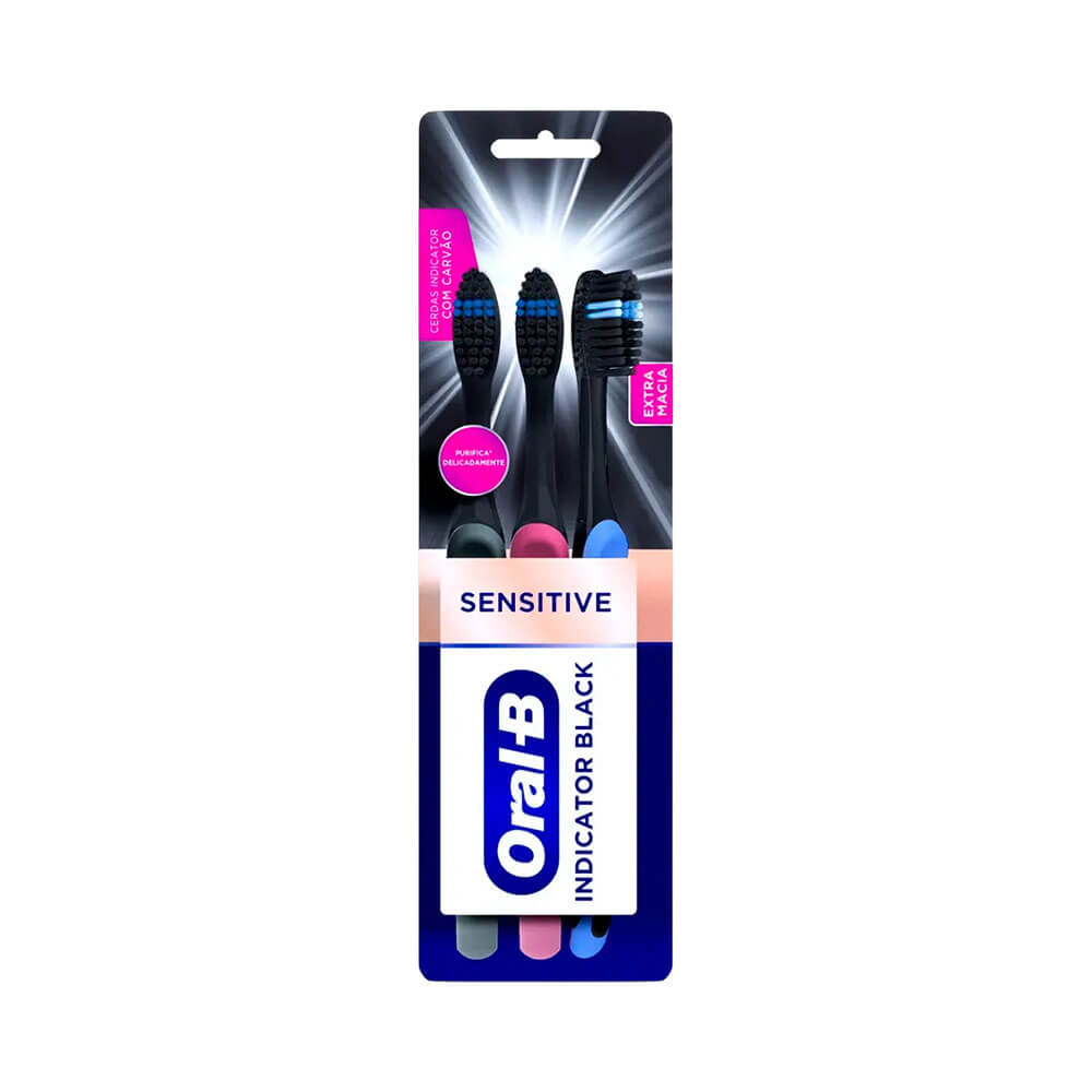 Embalagem com 3 escovas dentais Oral-B Indicator Black Sensitive