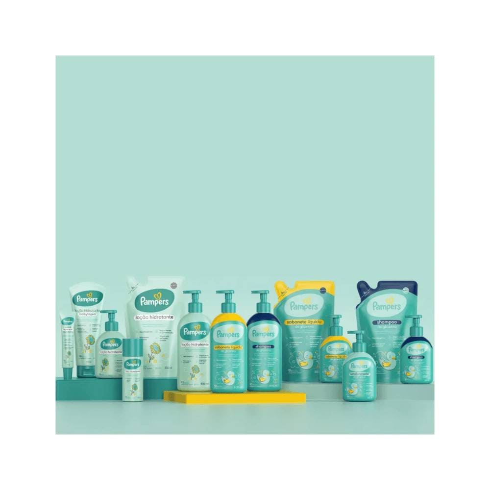 Diversos produtos Pampers para cuidados infantis com destaque para shampoo de glicerina