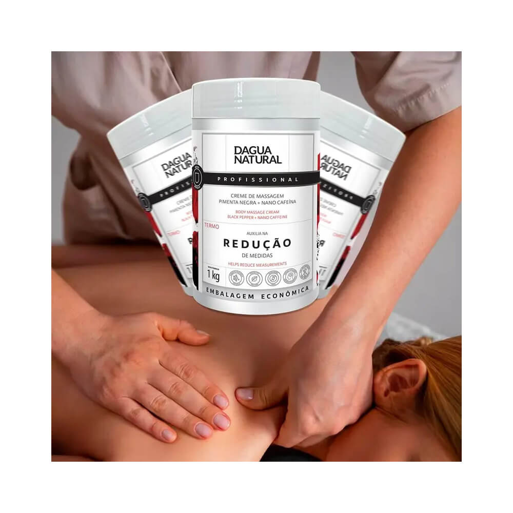 Aplicação do creme para massagem D'Agua Natural Pimenta Negra com massagem nas costas