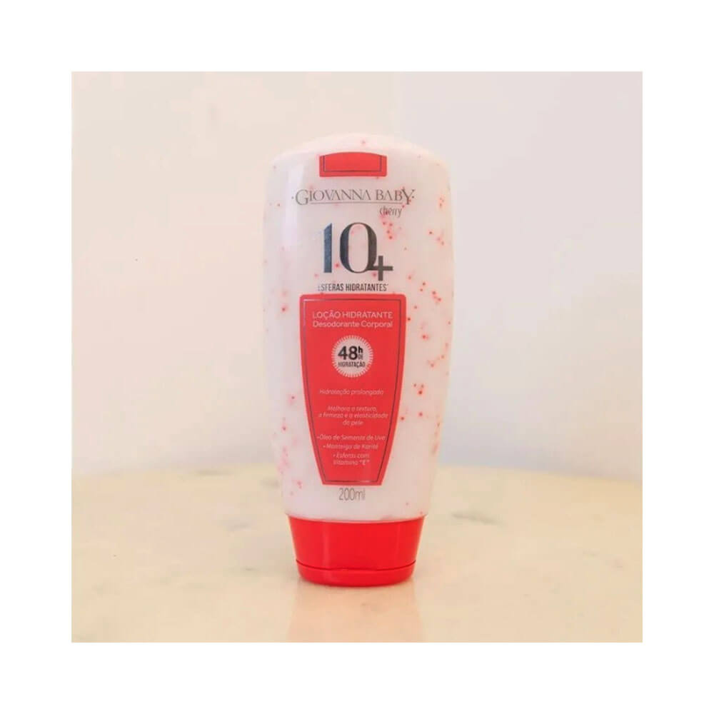 Frasco branco com tampa vermelha do hidratante corporal Giovanna Baby 10+ Cherry 200ml sobre superfície clara