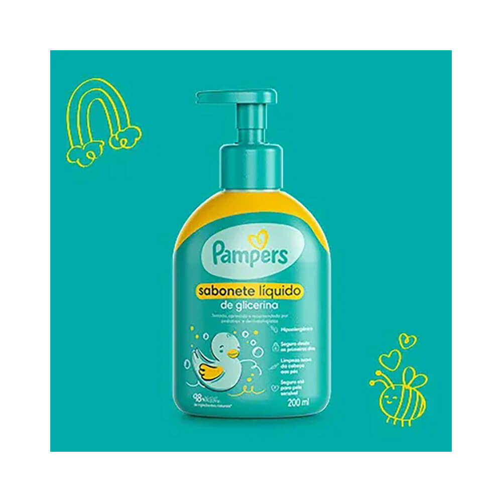 Sabonete líquido Pampers em embalagem plástica amarela com válvula pump azul-turquesa sobre fundo azul-turquesa.