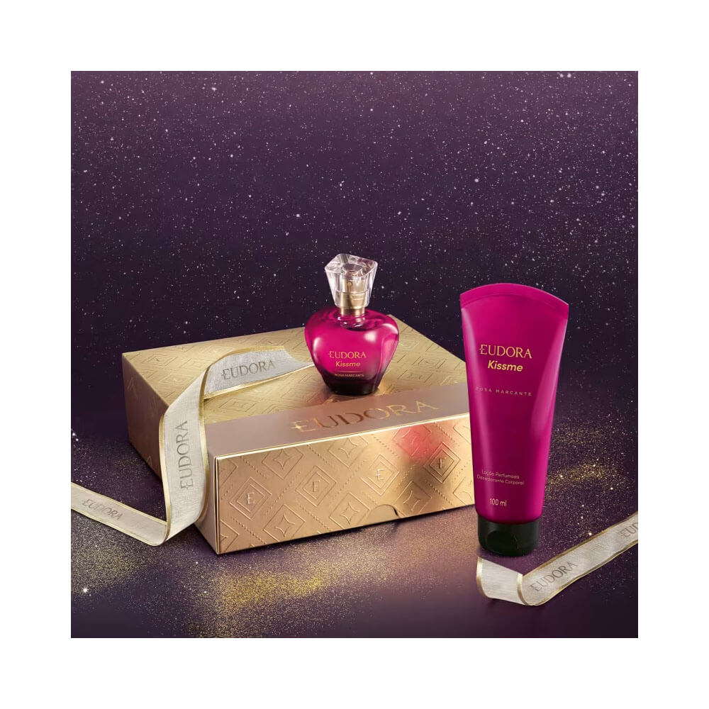 Kit Eudora Kissme Rosa Marcante exibido sobre caixa dourada com textura em relevo