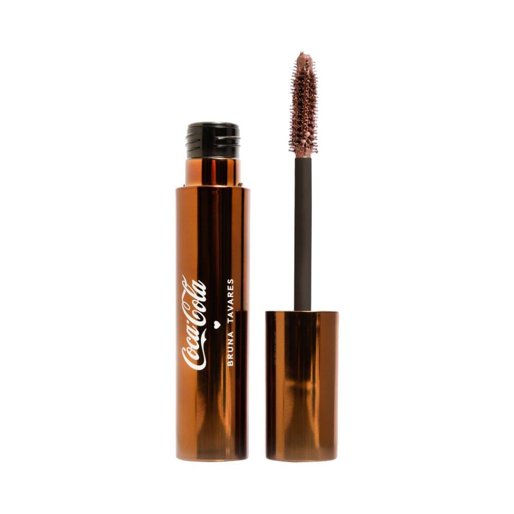 Máscara de cílios em formato de garrafa com tampa preta e corpo em cobre brilhante com logotipo Coca-Cola branco