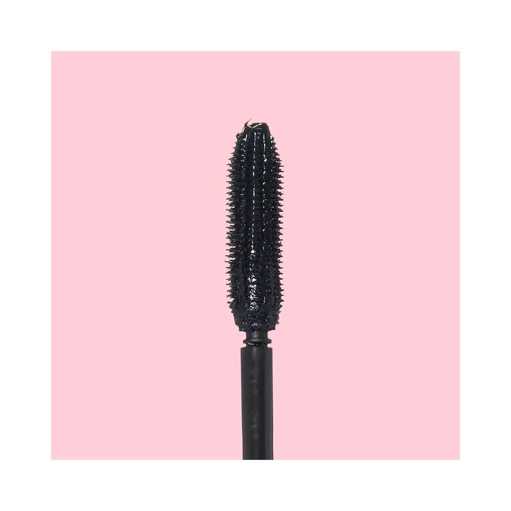 Aplicador da Máscara de Cílios Melu Luluca Lash Hype Everblack com cerdas pretas arredondadas